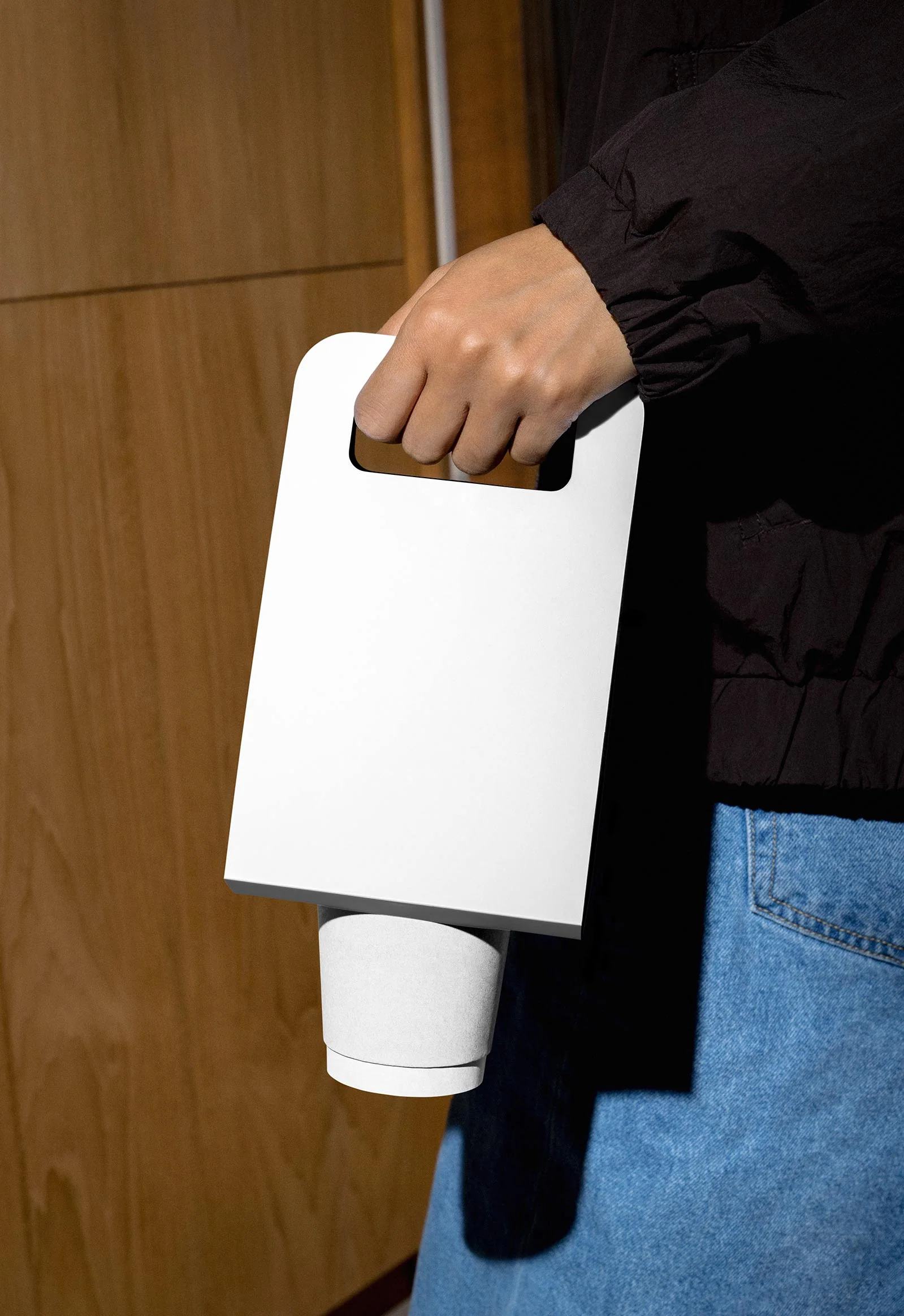 COFFEE-HOLDER-MOCKUP-05 - Image 4