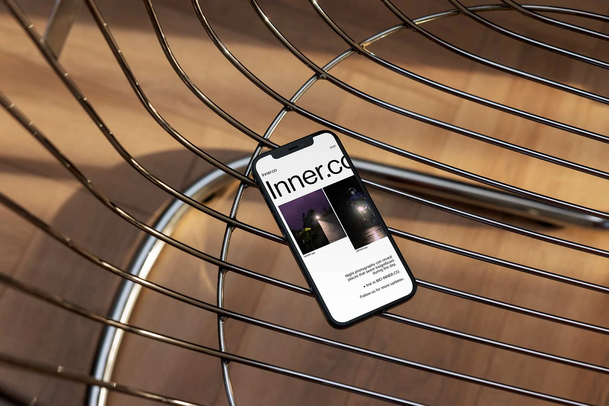 IPHONE-MOCKUP-013