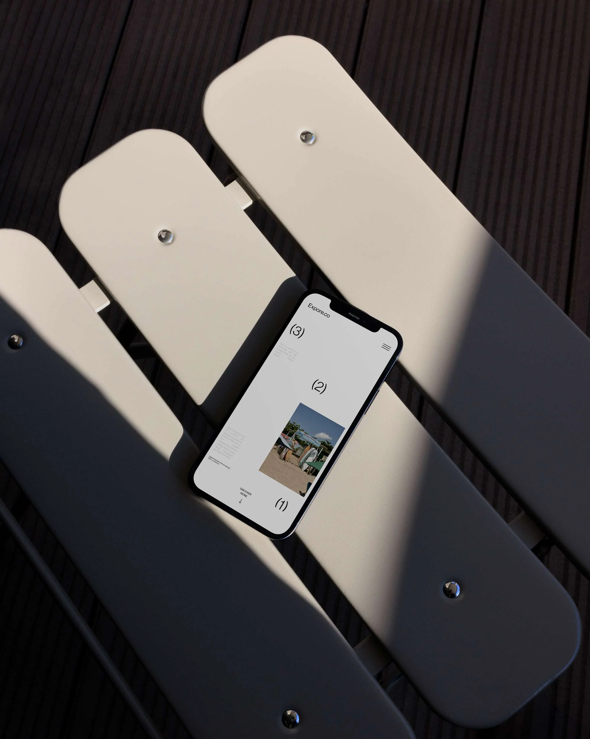 IPHONE-MOCKUP-016