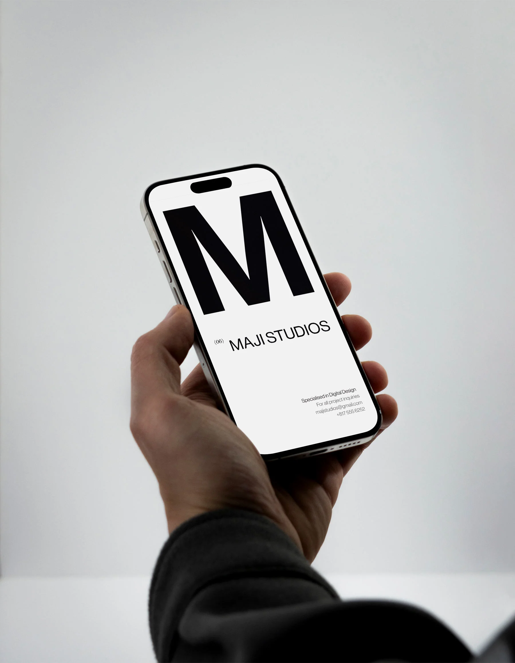 IPHONE-MOCKUP-021