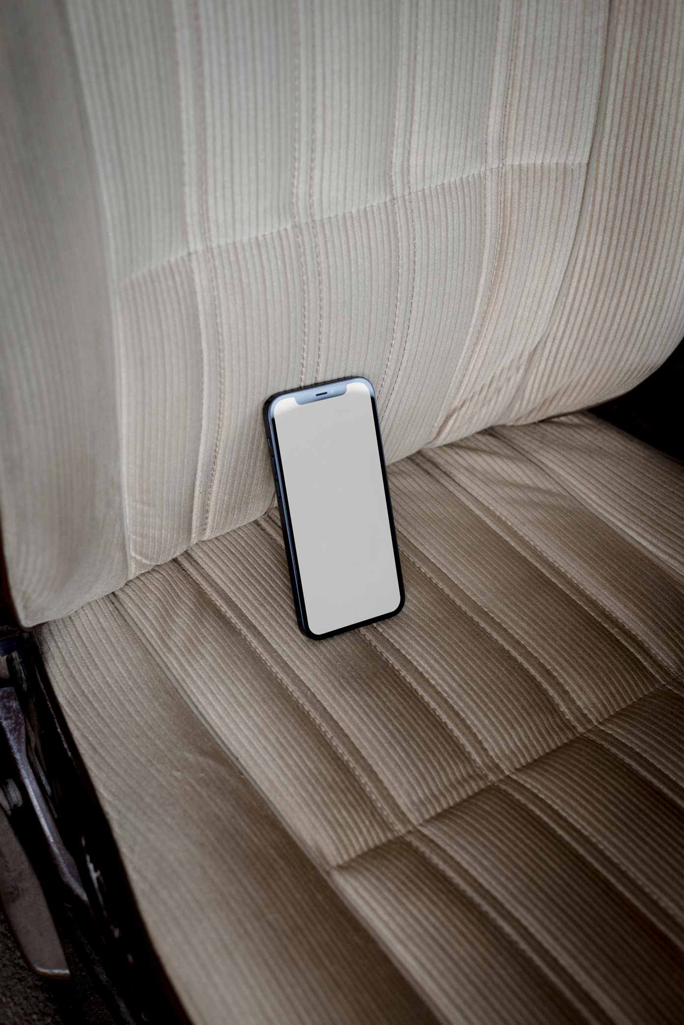 IPHONE-MOCKUP-023 - Image 2