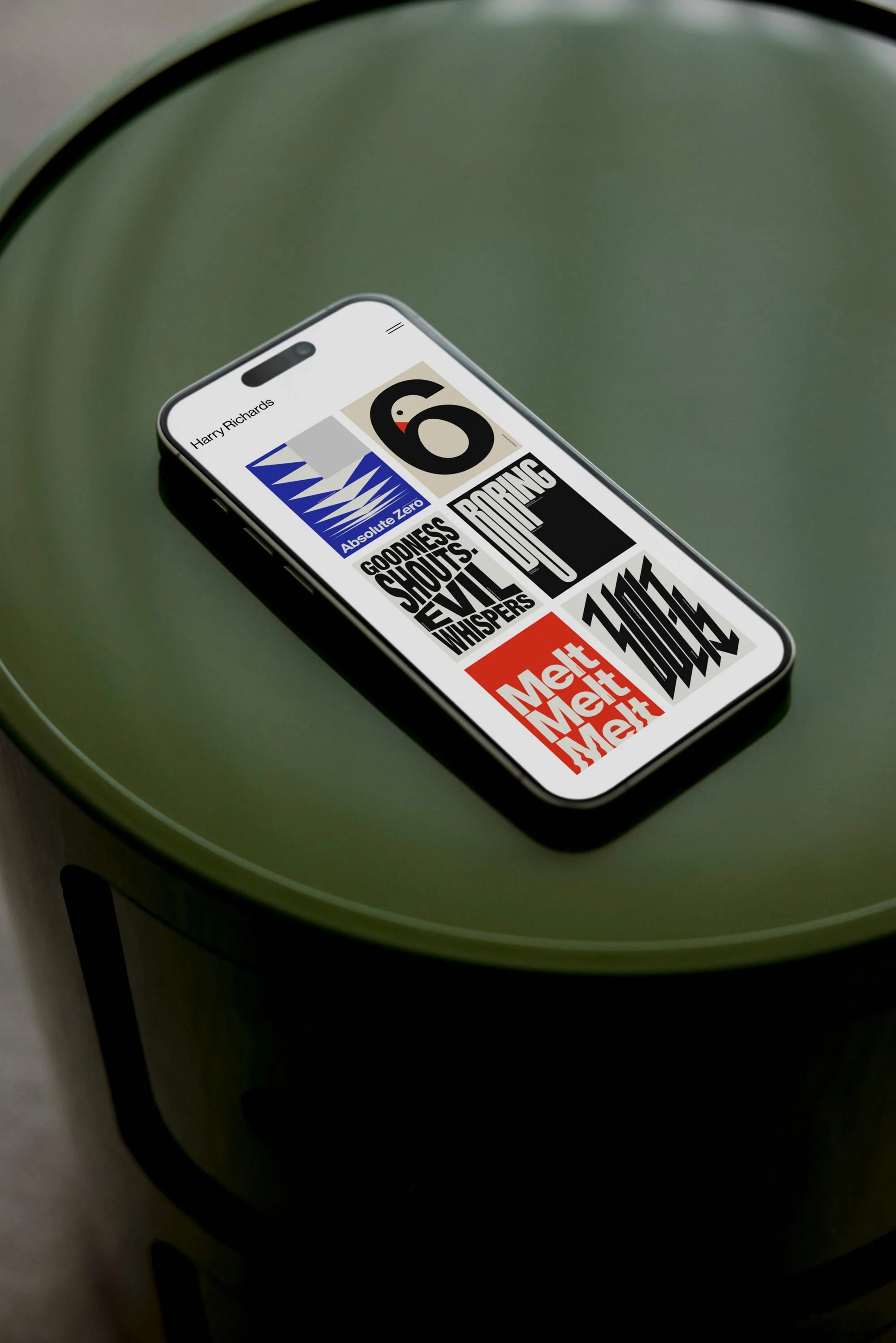 IPHONE-MOCKUP-044