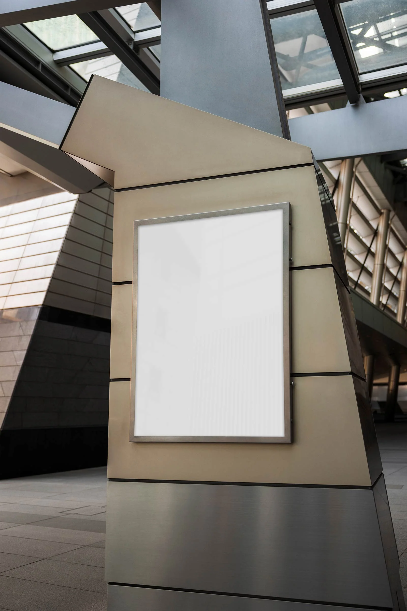 OOH-MOCKUP-033 - Image 4