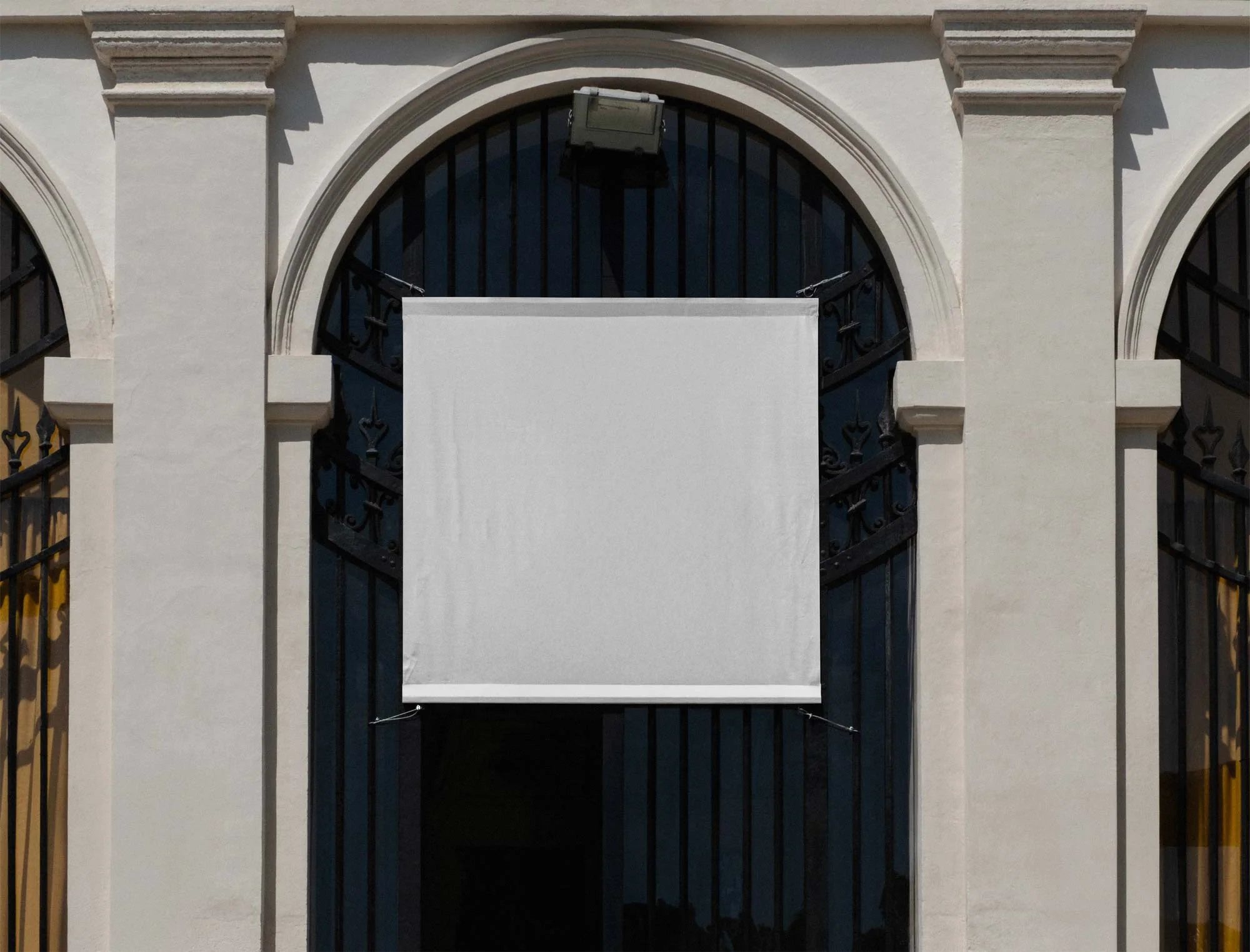 OOH-MOCKUP-059 - Image 2